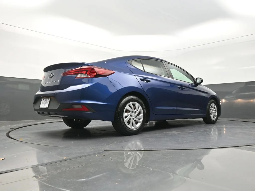 Used 2020 Blue Hyundai SE image 29