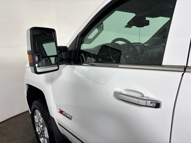 Used 2019 White Chevrolet LTZ image 11