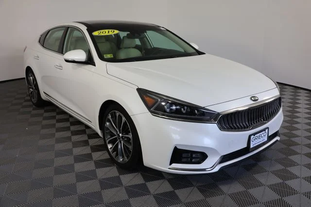2019 Kia Cadenza Technology