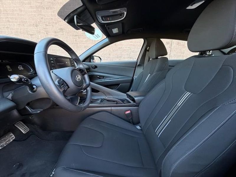 Used 2025 Ultimate Red Hyundai SEL Sport image 12