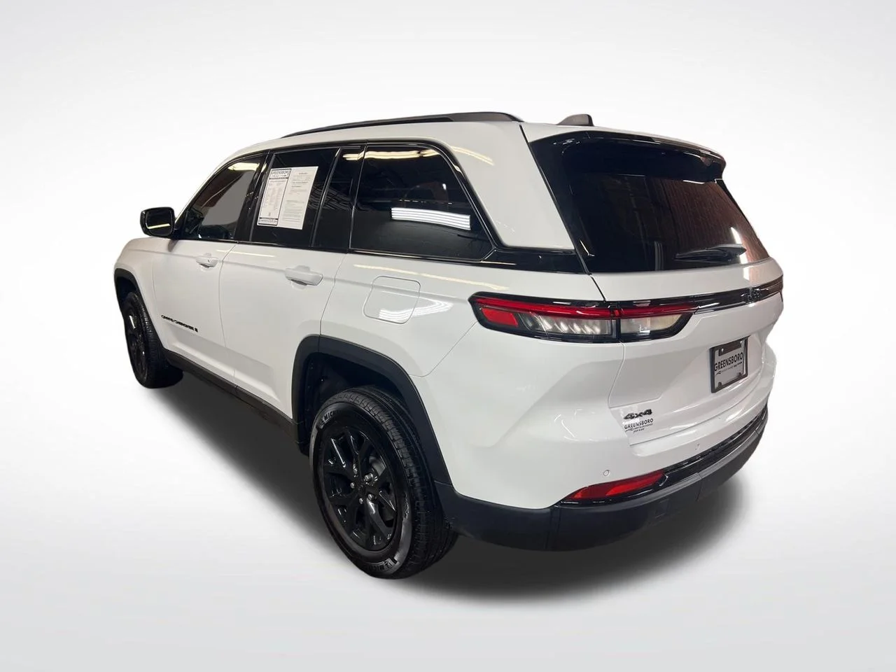 Used 2024 White Jeep Altitude X image 3