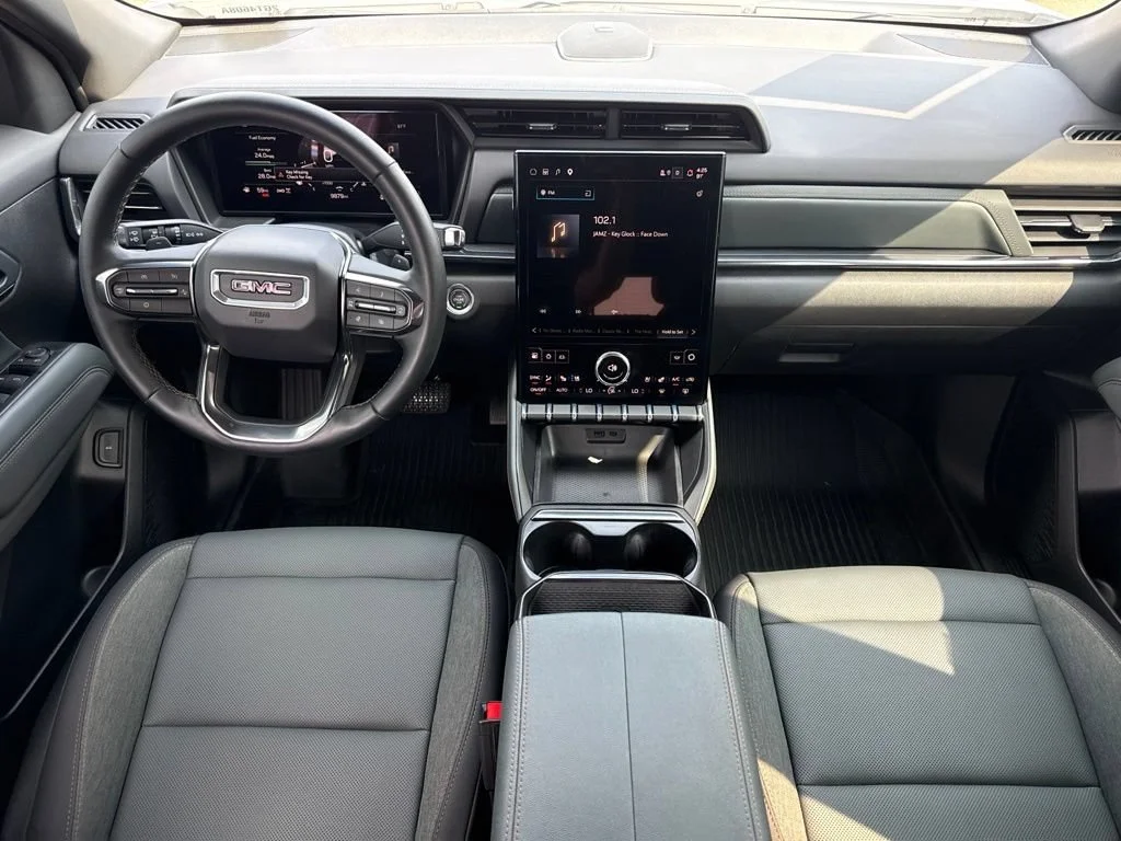 Used 2026 Summit White GMC AT4 image 14