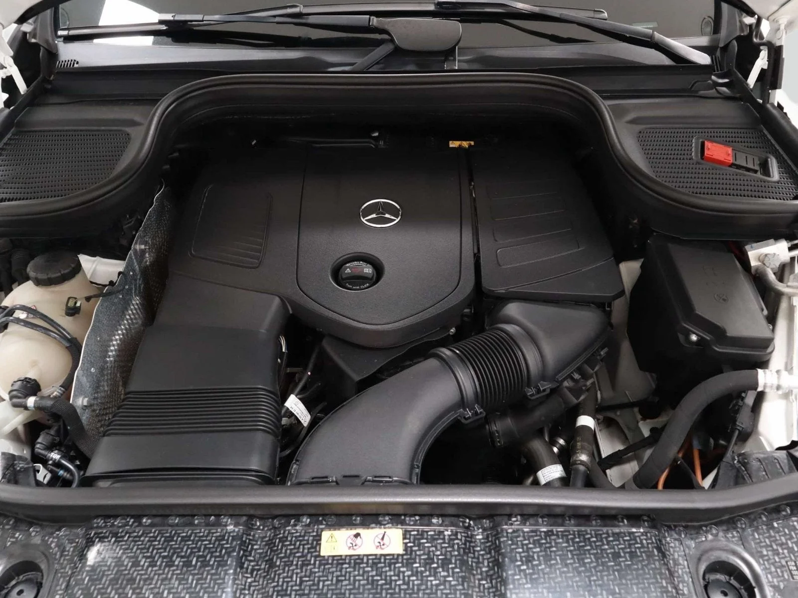 Used 2024 White Mercedes-Benz GLE 350 image 10