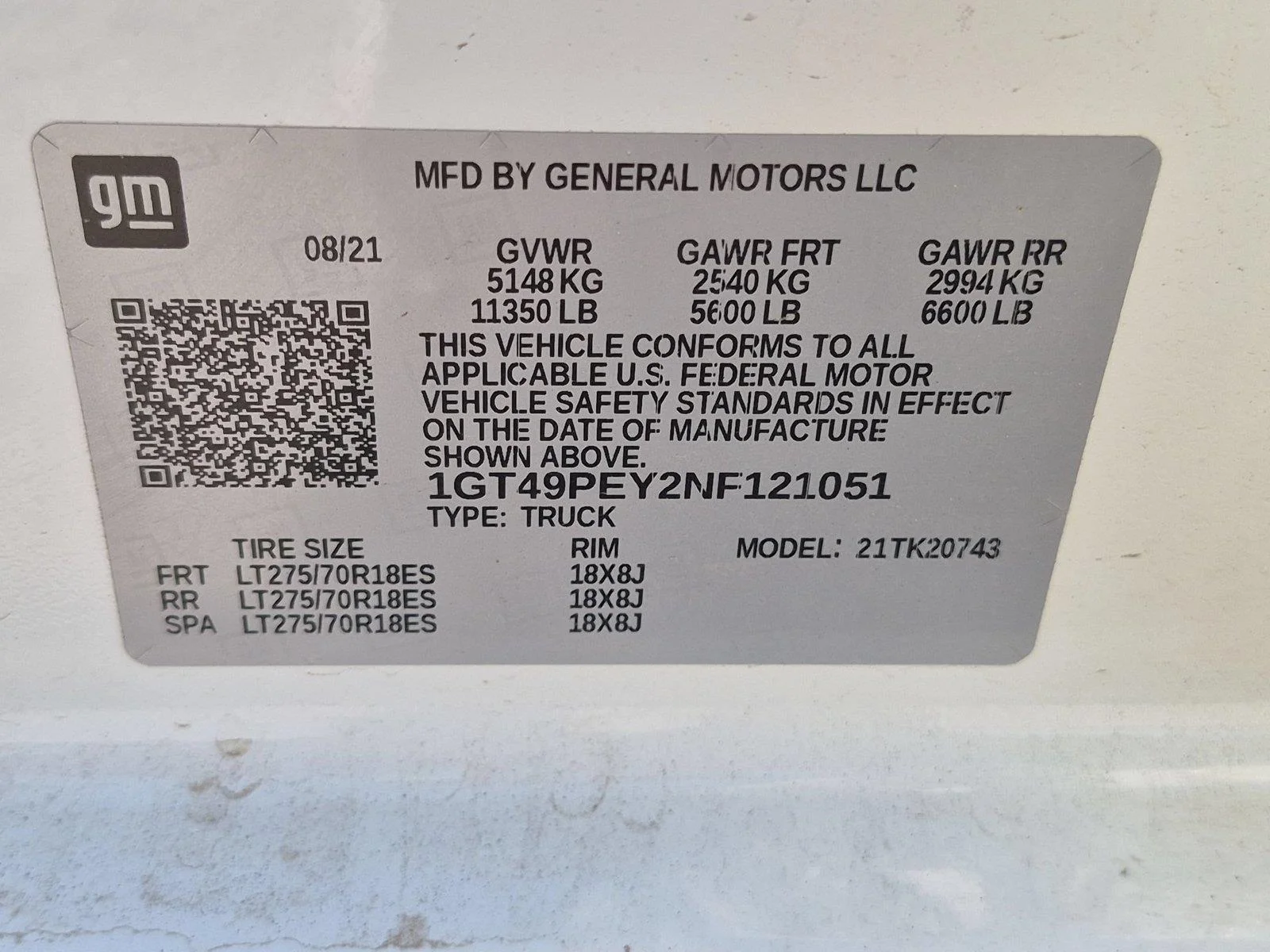 Used 2022 Summit White GMC AT4 image 10