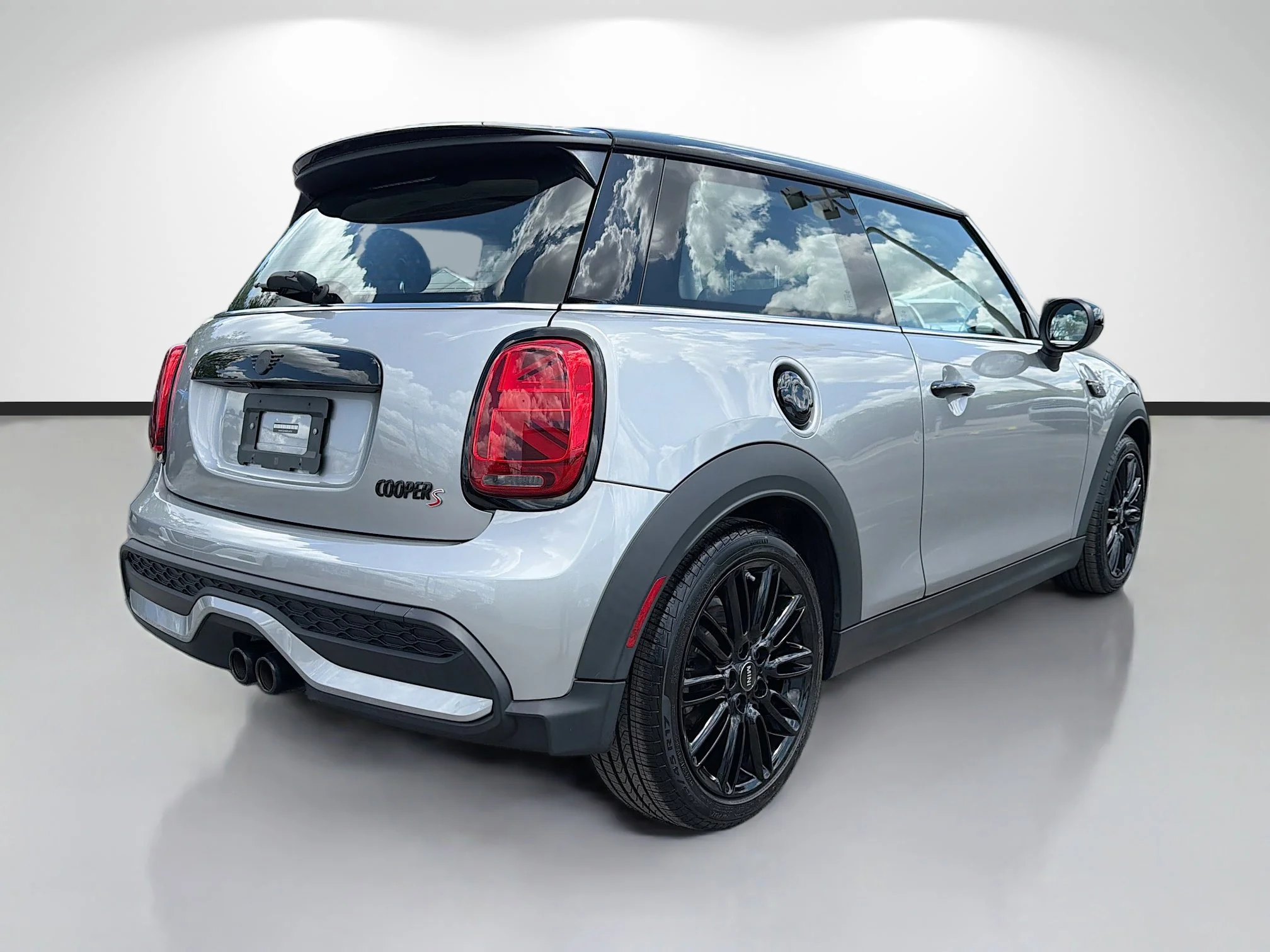 Used 2024 Silver MINI Cooper S image 5