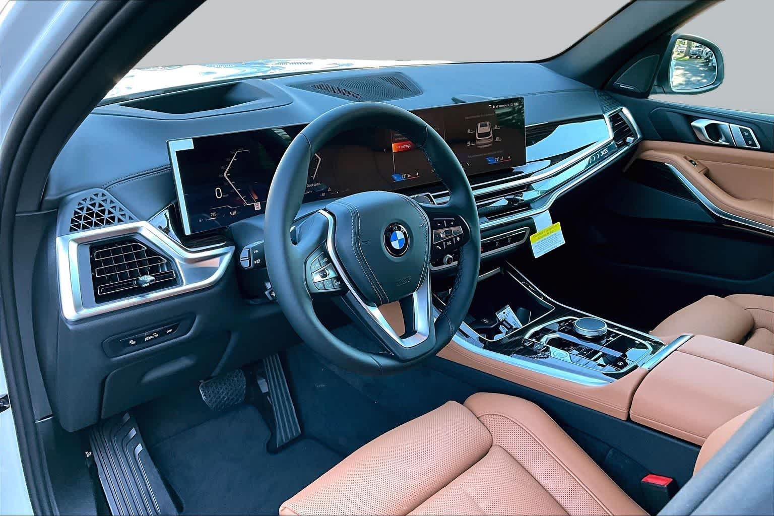 New 2026 Mineral White Metallic BMW xDrive40i image 8