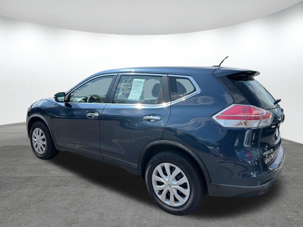 Used 2015 Blue Nissan S image 9