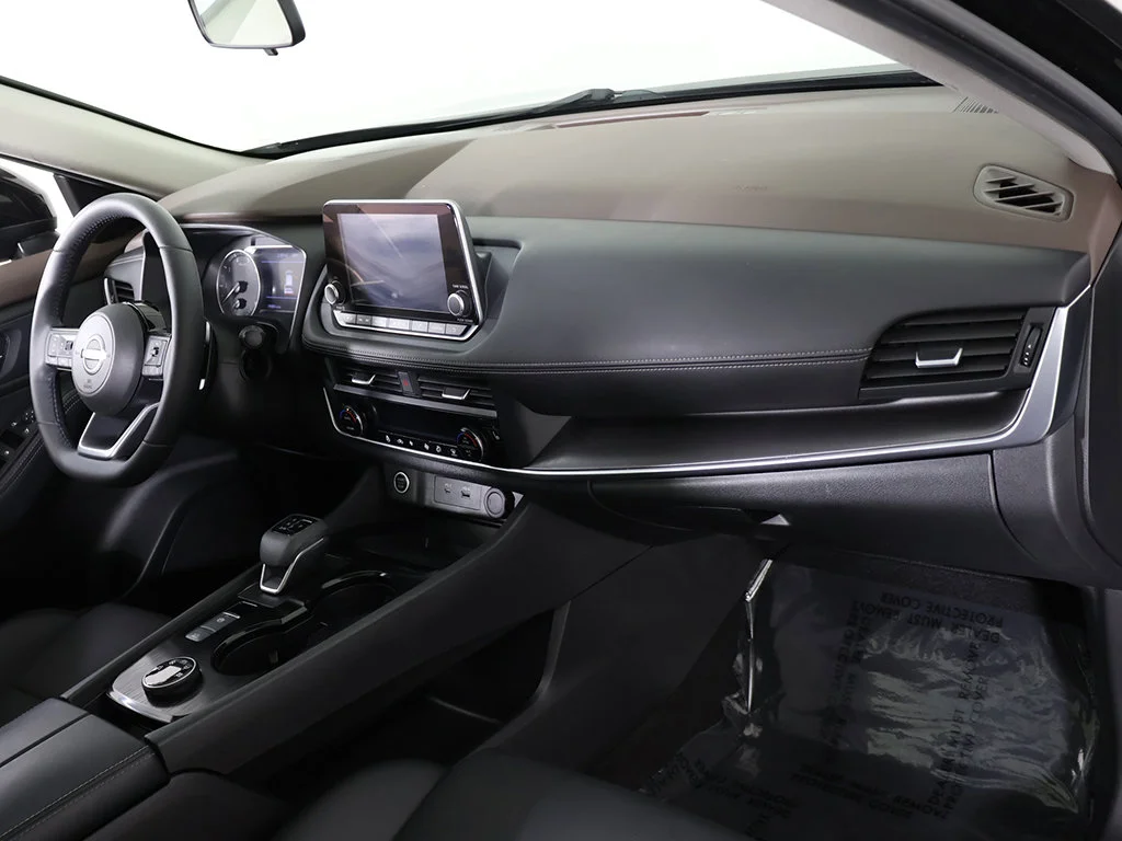 Used 2023 Black Nissan SV image 29