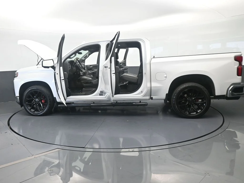 Used 2022 Iridescent Pearl Tricoat Chevrolet LTZ image 76