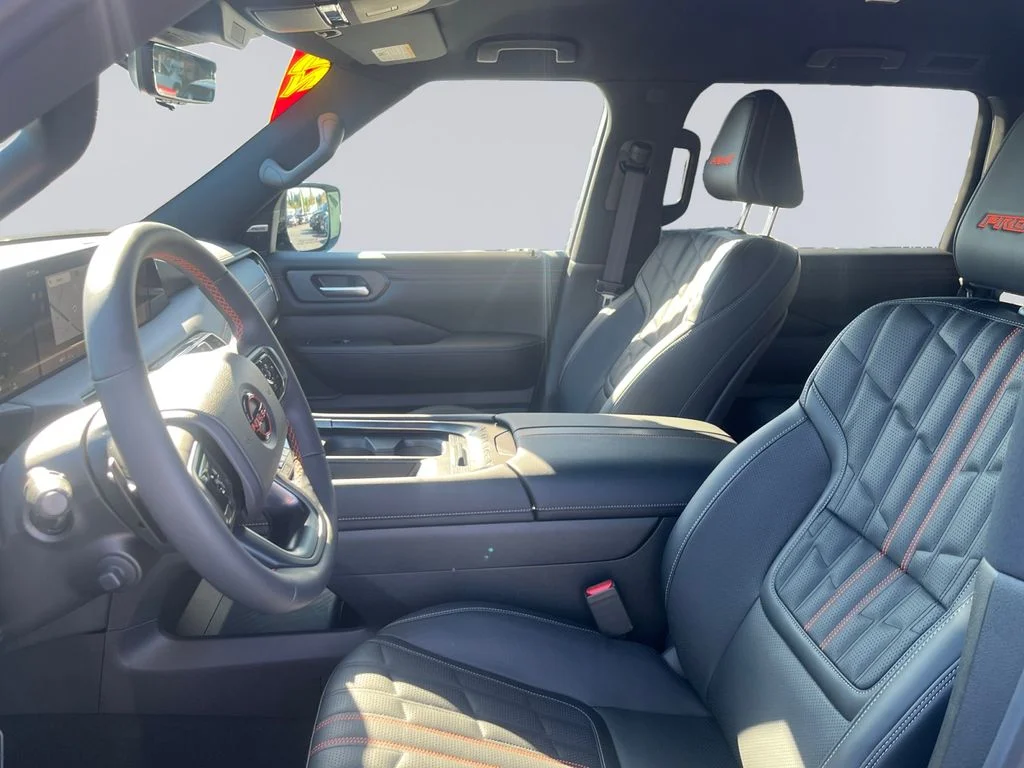 2025 Nissan Armada PRO-4X - Photo 13