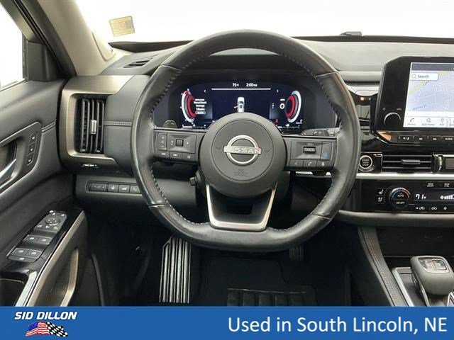 Used 2024 Pearl White Tricoat Nissan Platinum image 21