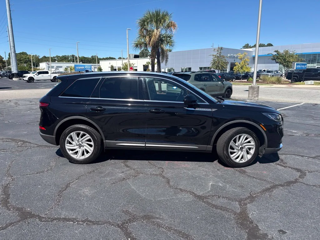 Used 2021 Black Lincoln Standard image 2