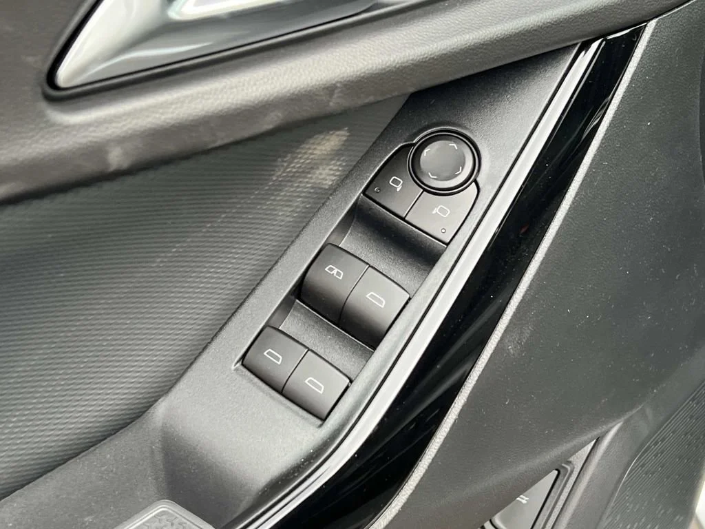 2026 Chevrolet Equinox LT - Photo 11