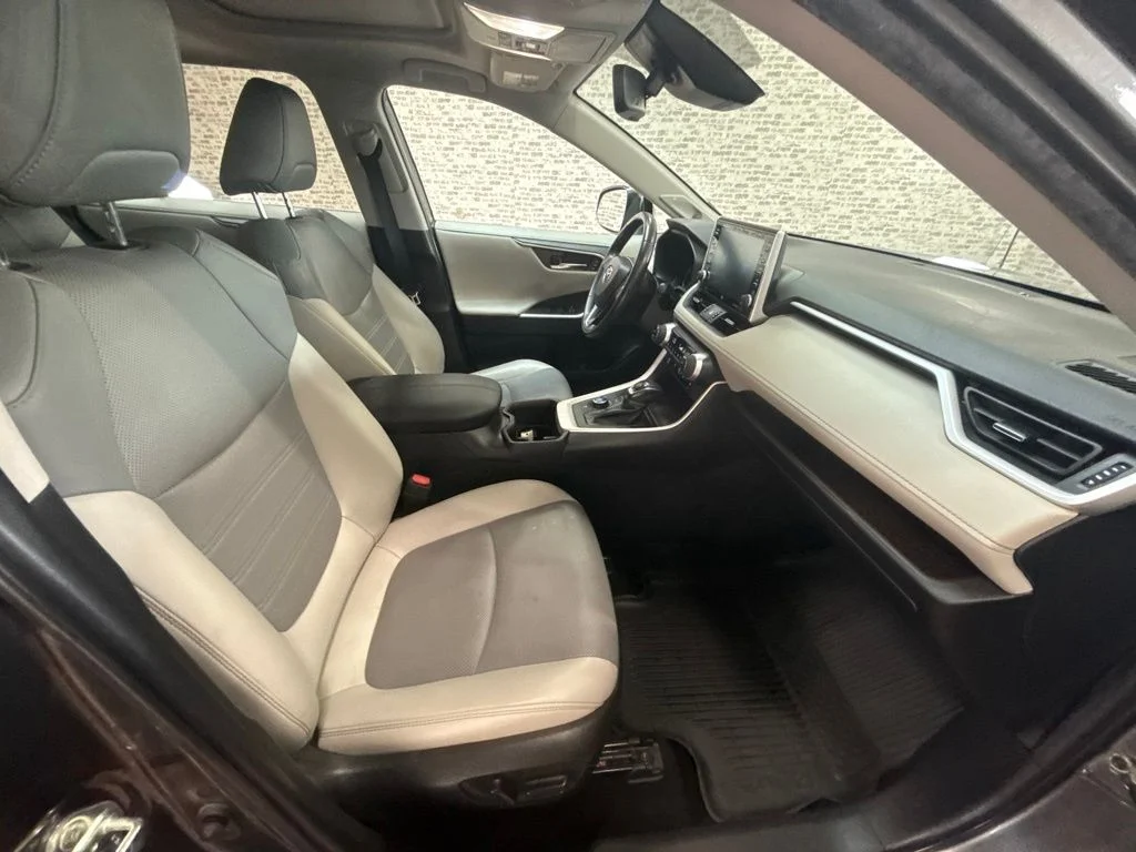 Used 2022 Gray Toyota Limited image 12