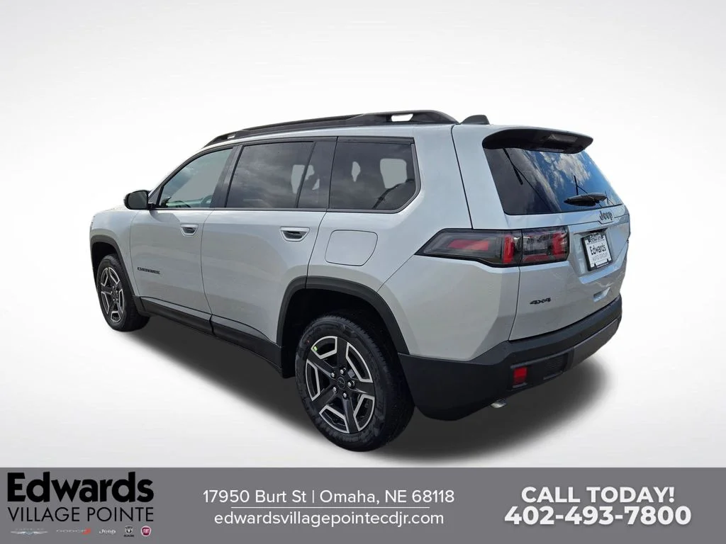 New 2026 Silver Zynith Clear-Coat Exterior Paint Jeep Laredo image 5