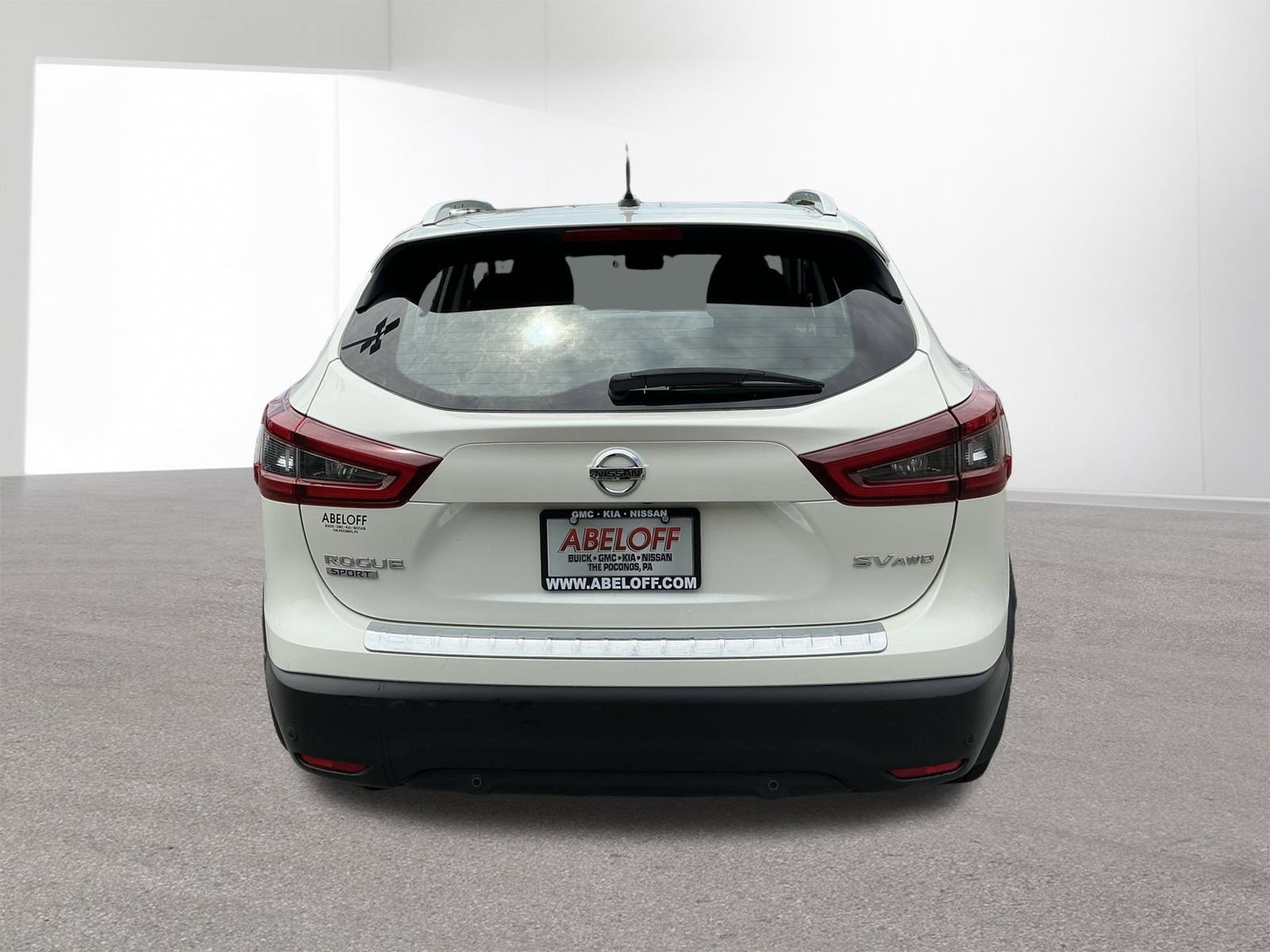 Used 2022 Pearl White Tricoat Nissan SV image 4