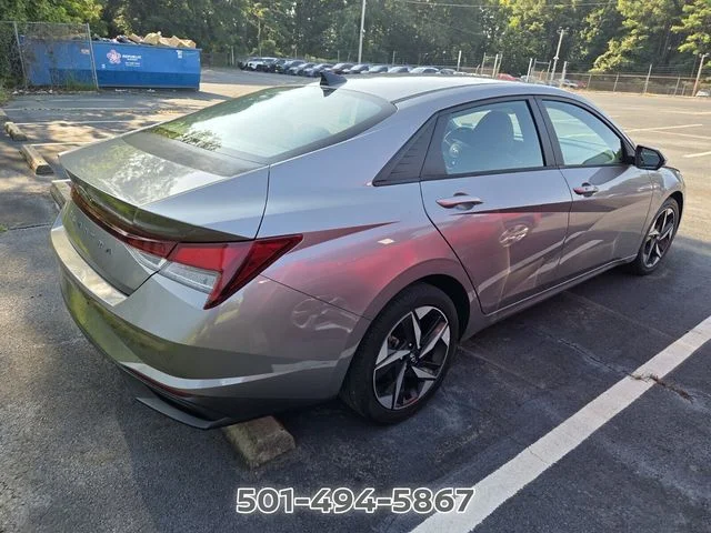 Used 2023 Silver Hyundai SEL image 6