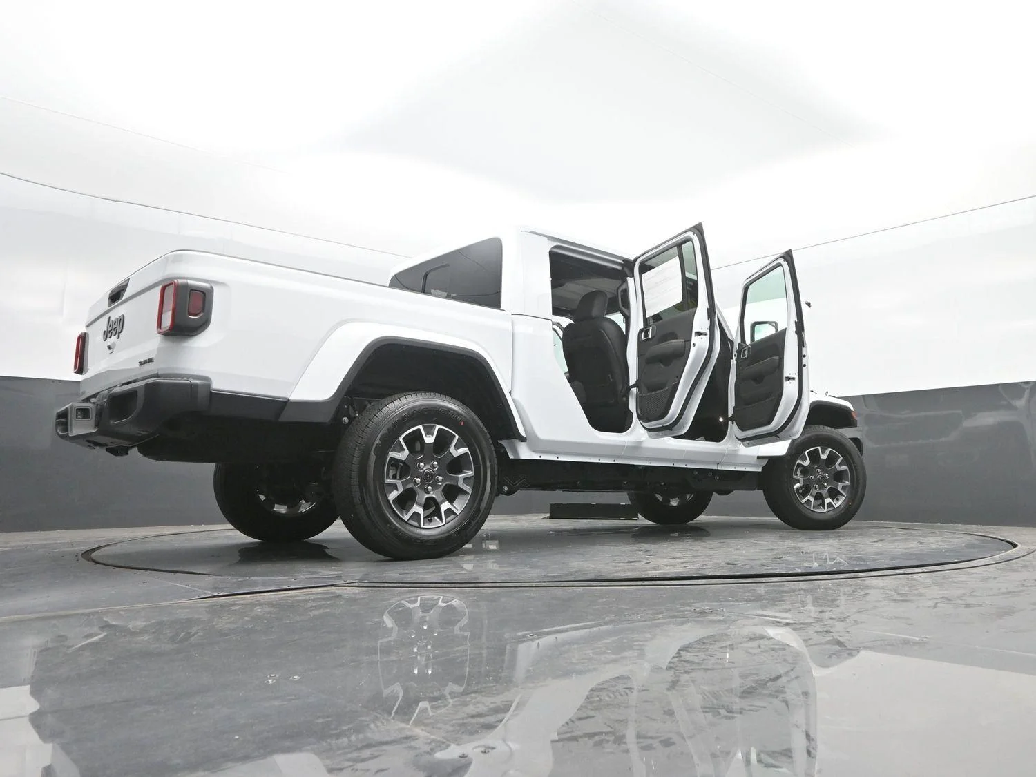 New 2026 Bright White Clear-Coat Exterior Paint Jeep Sahara image 48