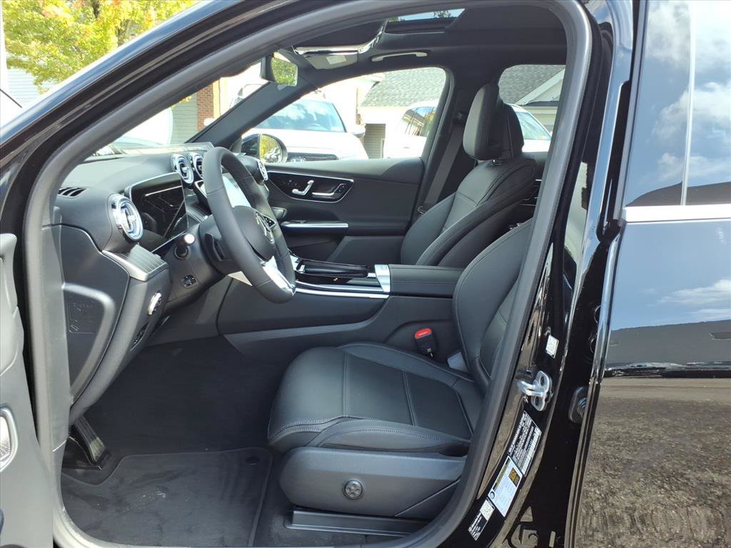 Certified Used 2026 Black Mercedes-Benz GLC 300 image 10