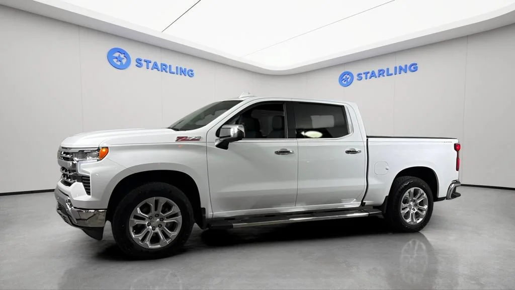 Used 2024 Summit White Chevrolet LTZ image 3