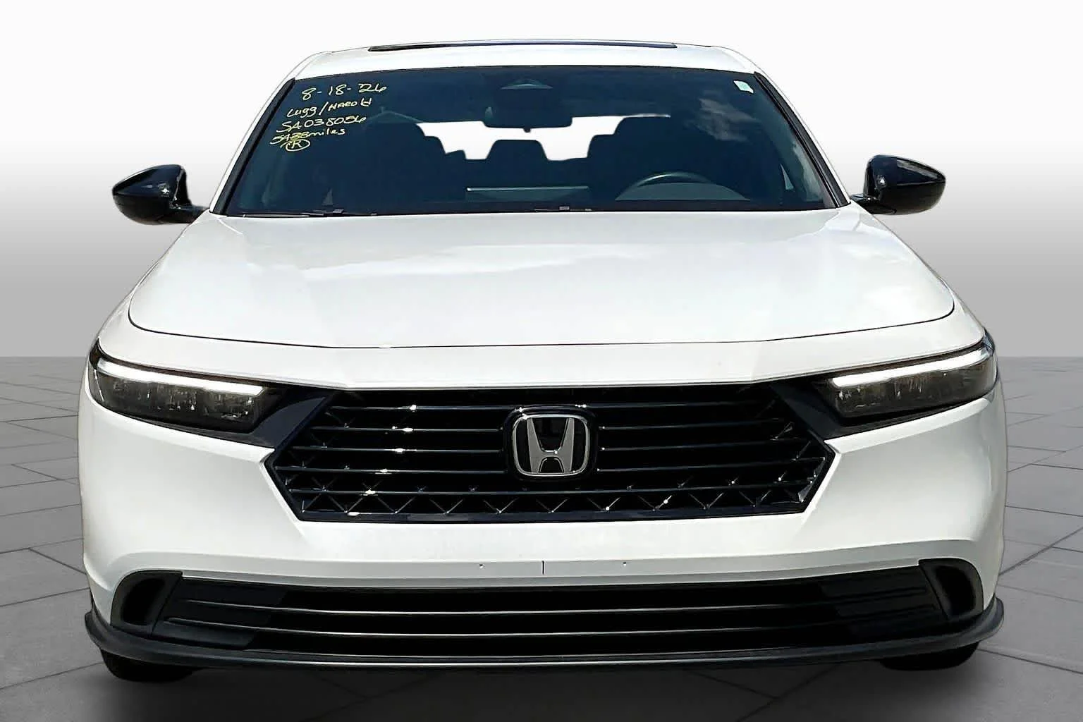 Used 2025 Platinum White Pearl Honda Sport image 4