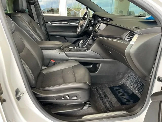 Used 2020 Crystal White Tricoat Cadillac Premium Luxury FWD image 63