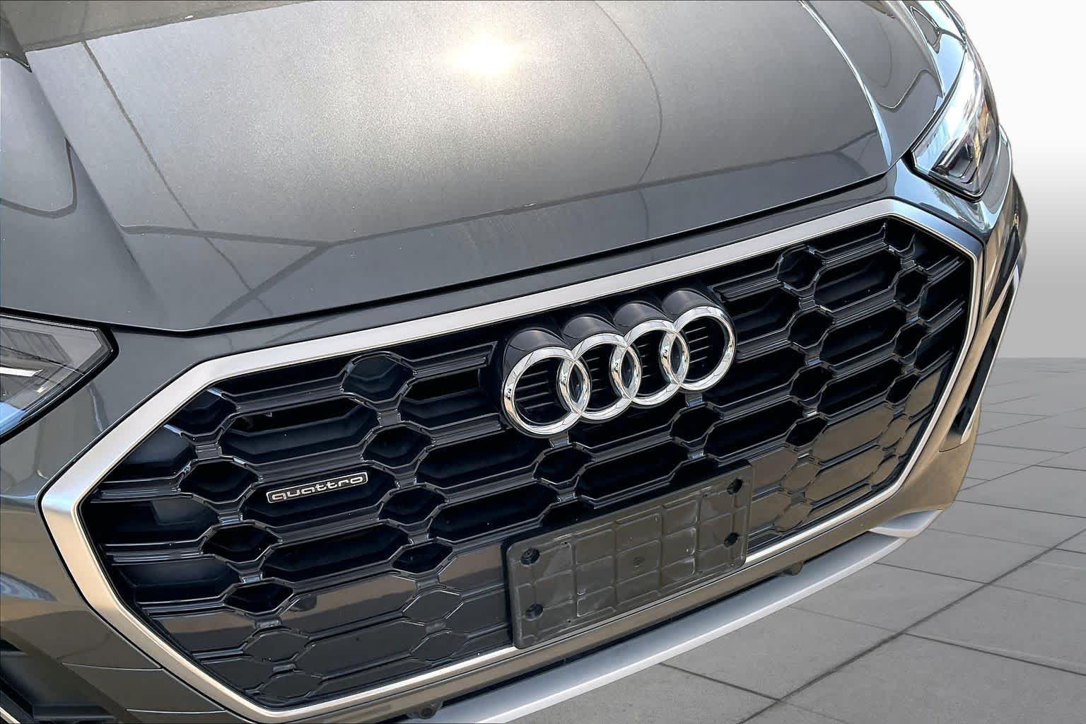 Used 2024 Daytona Gray Pearl Effect Audi S line Premium image 30