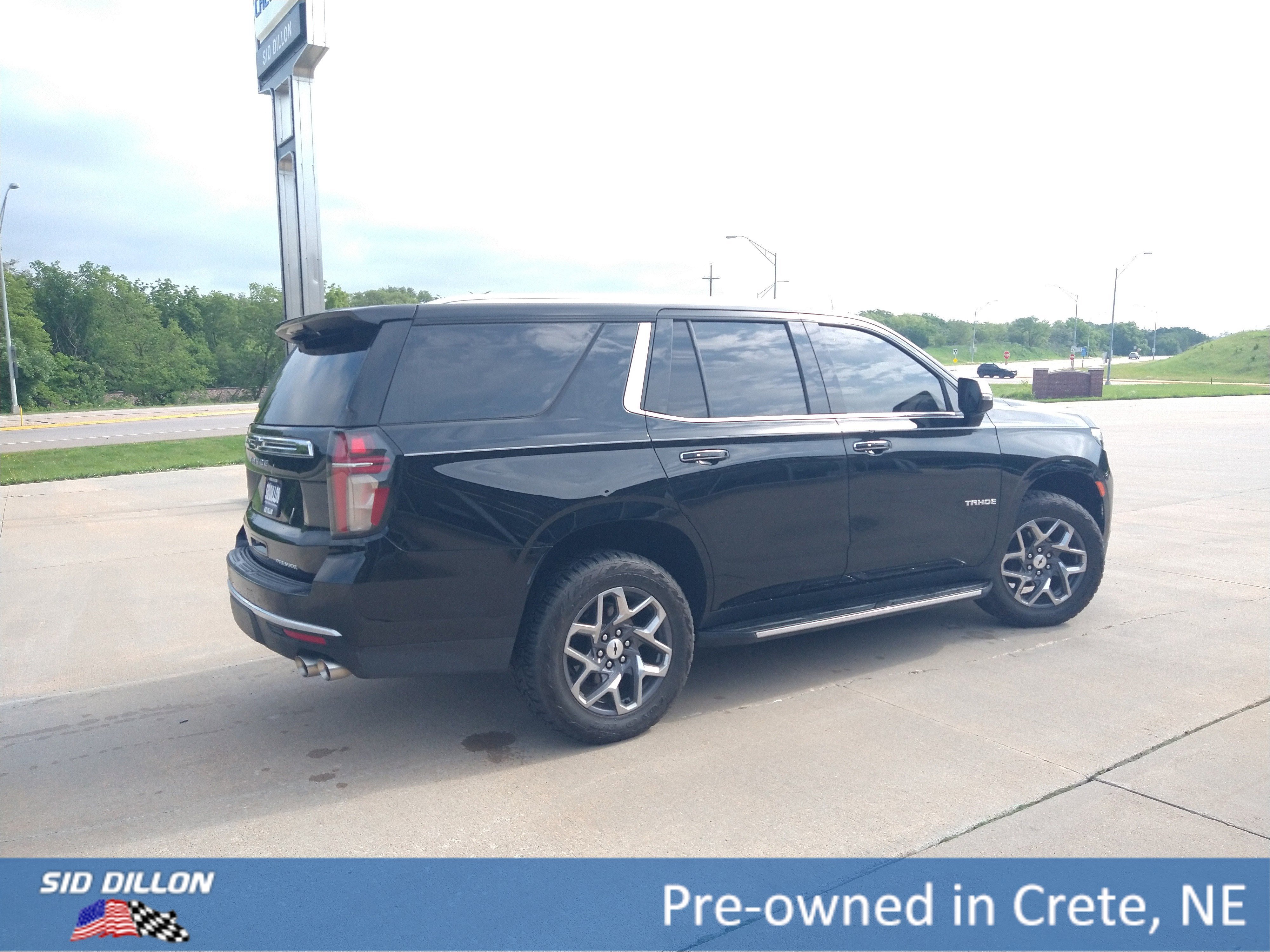 Used 2021 Black Chevrolet Premier image 12