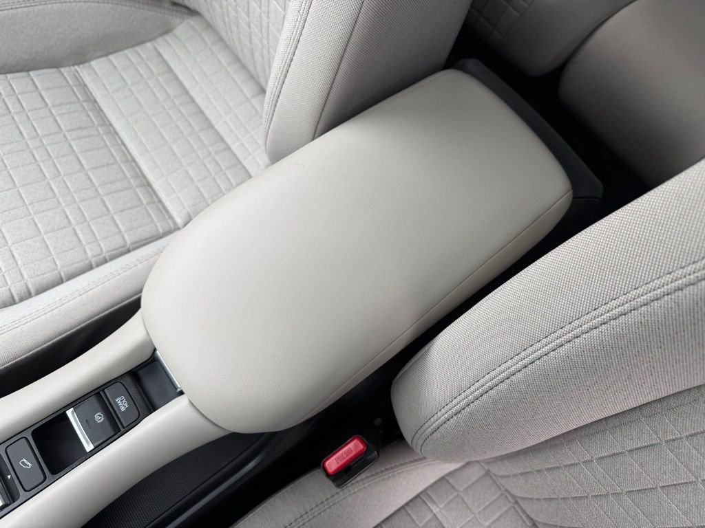 2026 Honda HR-V LX - Photo 25