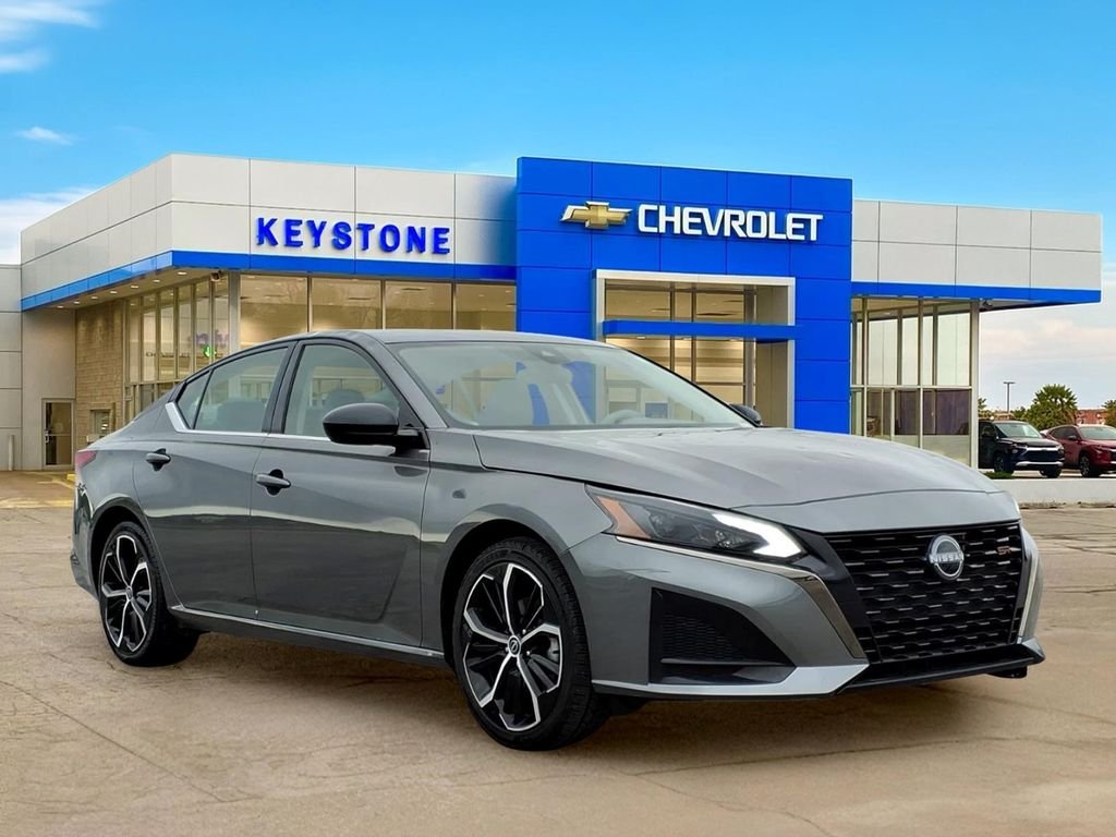 2024 Nissan Altima 2.5 SR's photo