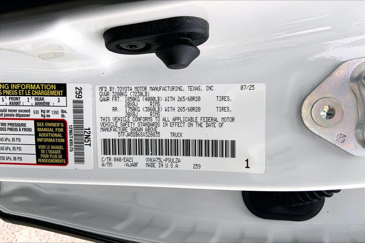 Used 2025 Ice Cap Toyota Limited image 36