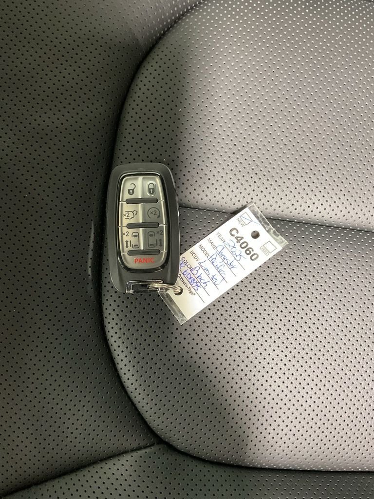 2025 Chrysler Pacifica Limited - Photo 27