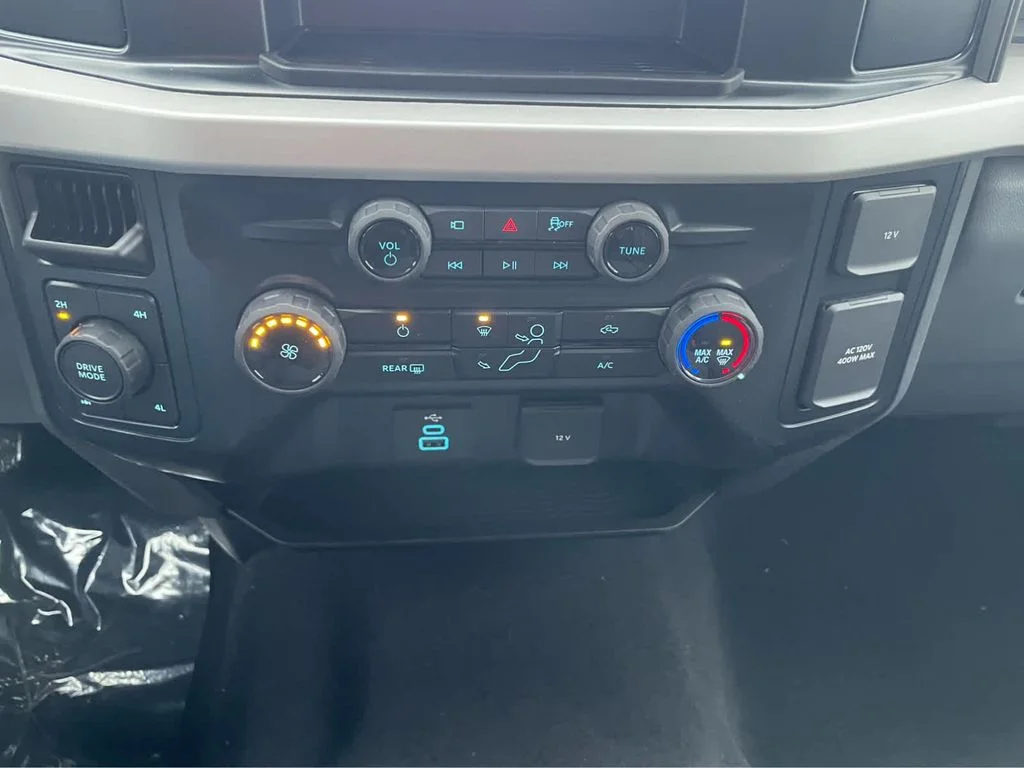 New 2026 Oxford White Ford F-350® XL image 22