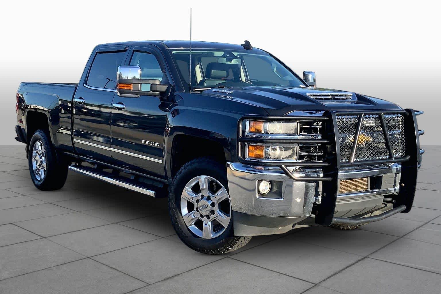 Used 2019 Graphite Metallic Chevrolet LTZ image 3