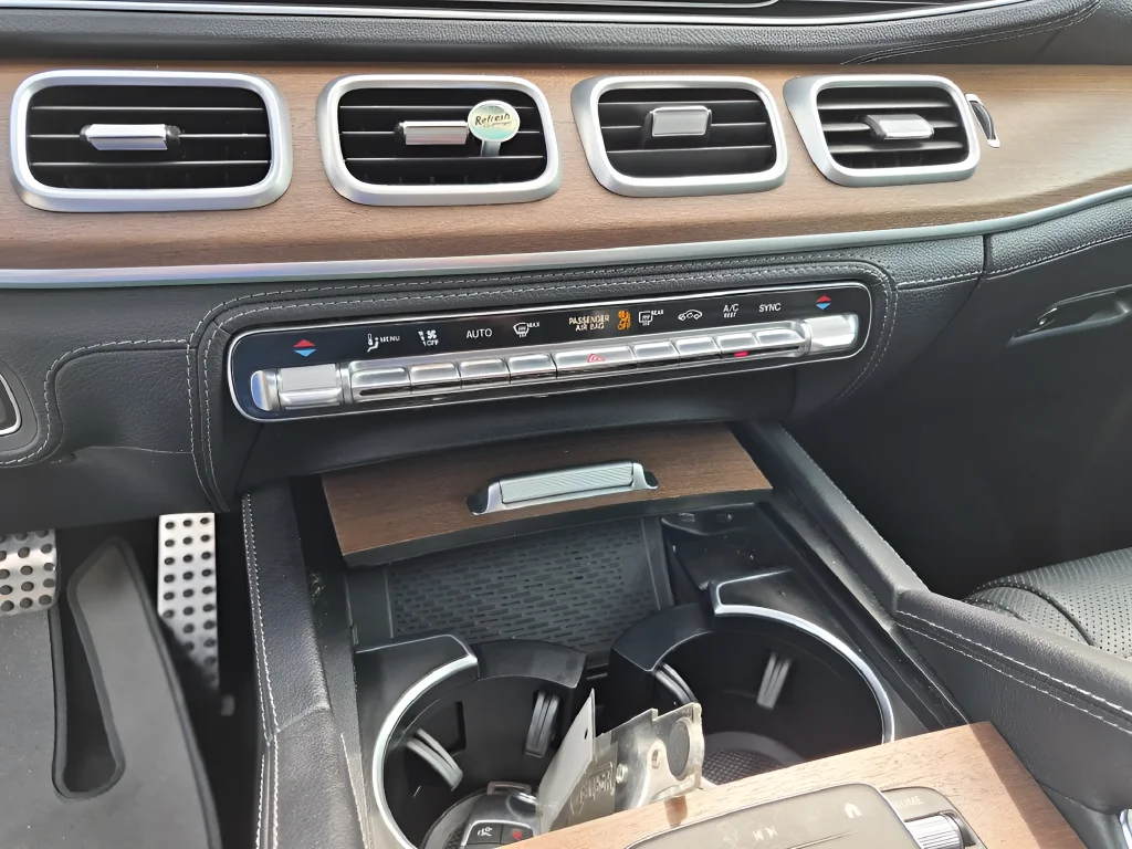 Used 2021  Mercedes-Benz GLS 580 image 24
