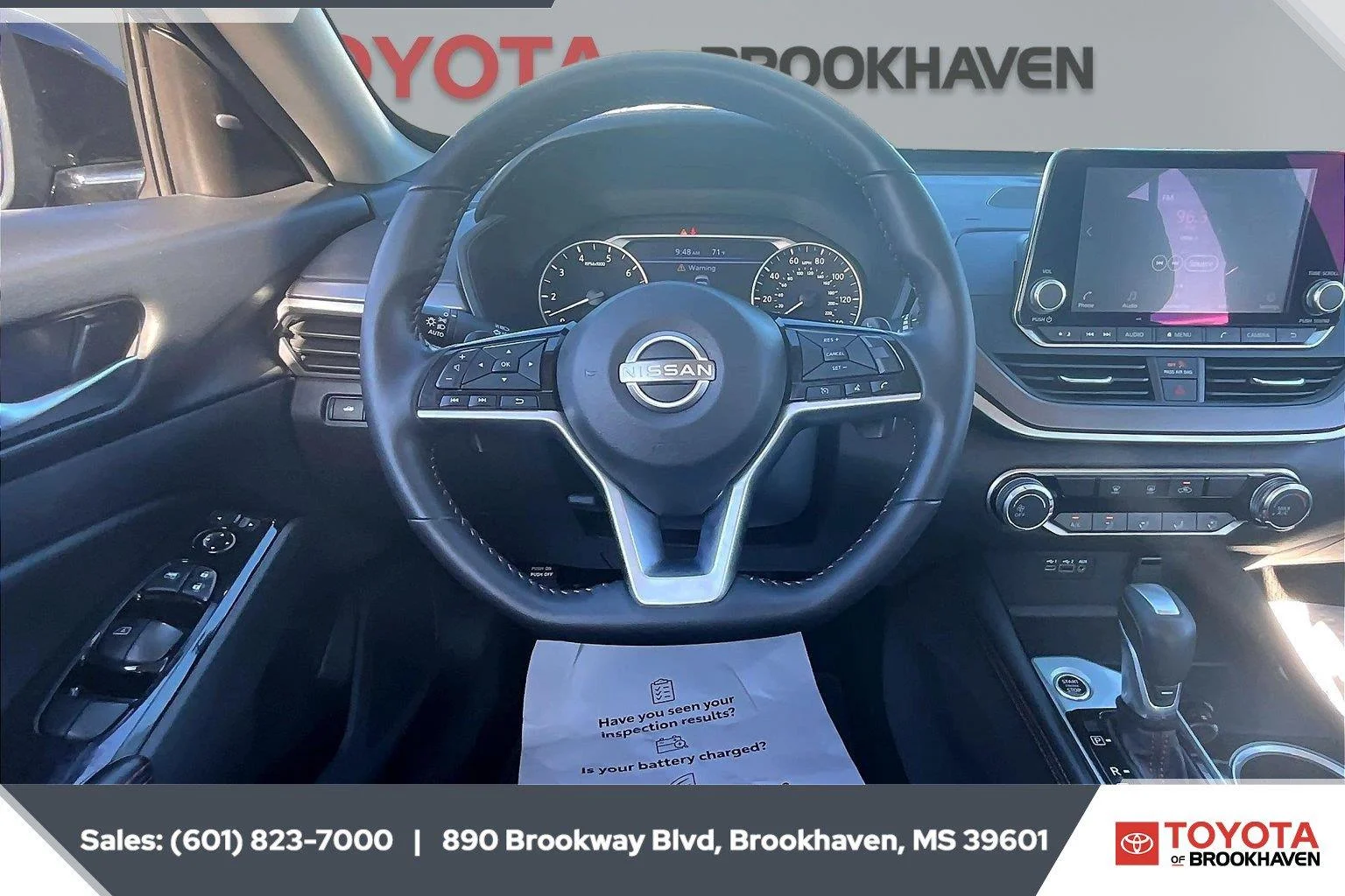 Used 2025 Super Black Nissan SR image 5