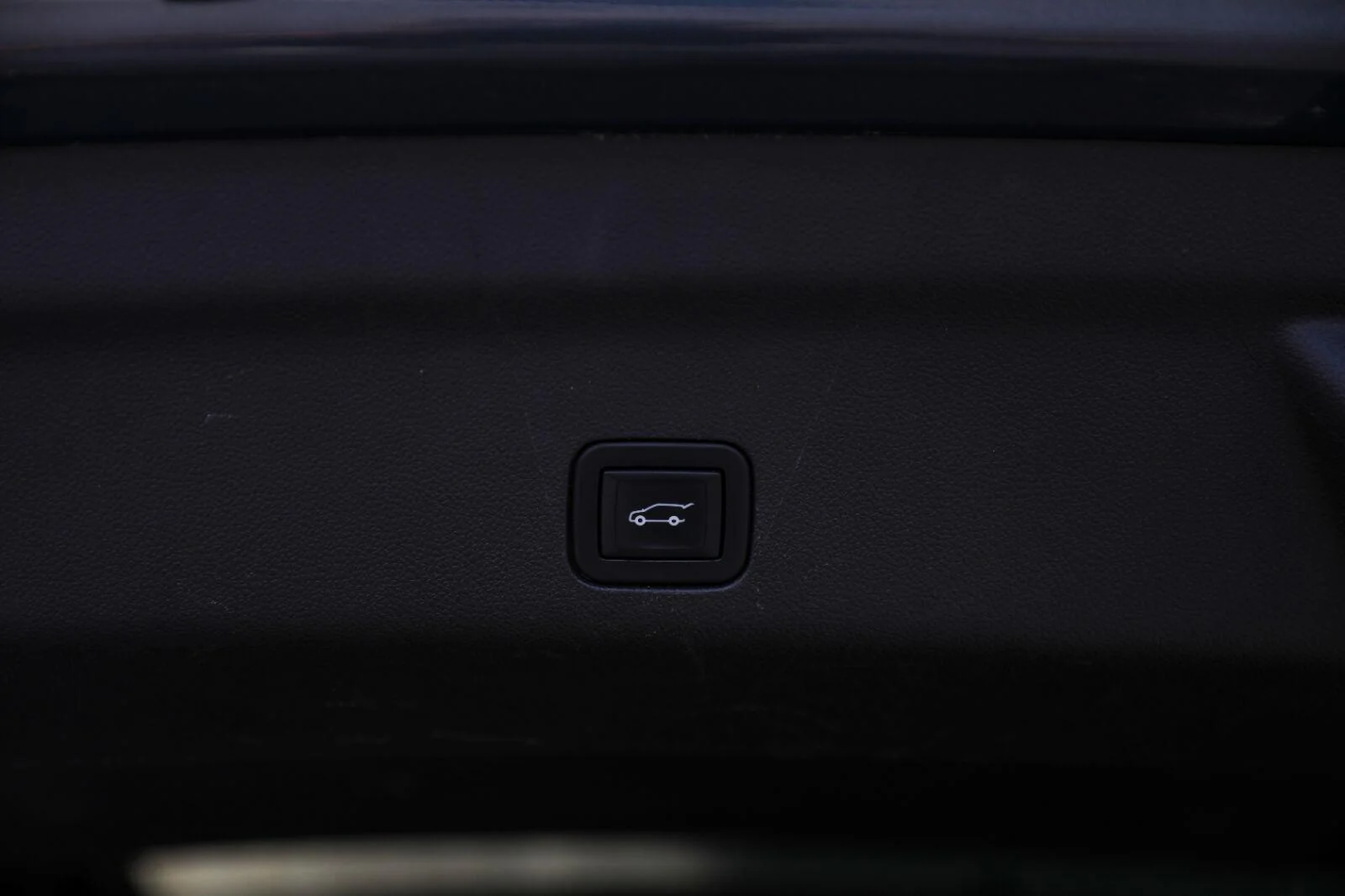 Used 2021 Shadow Gray Metallic Chevrolet Z71 image 15