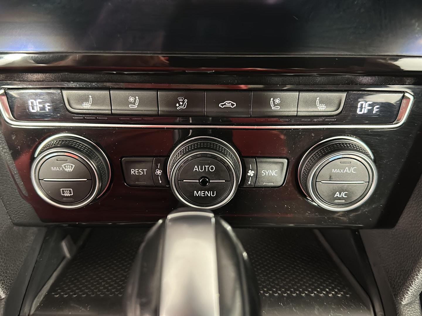 Used 2019 Deep Black Pearl Volkswagen SEL Premium R-Line image 34