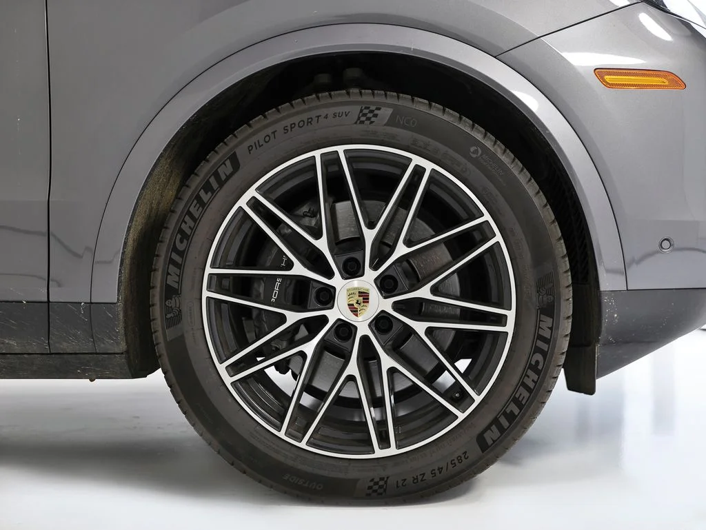 Used 2024 Gray Porsche  image 13