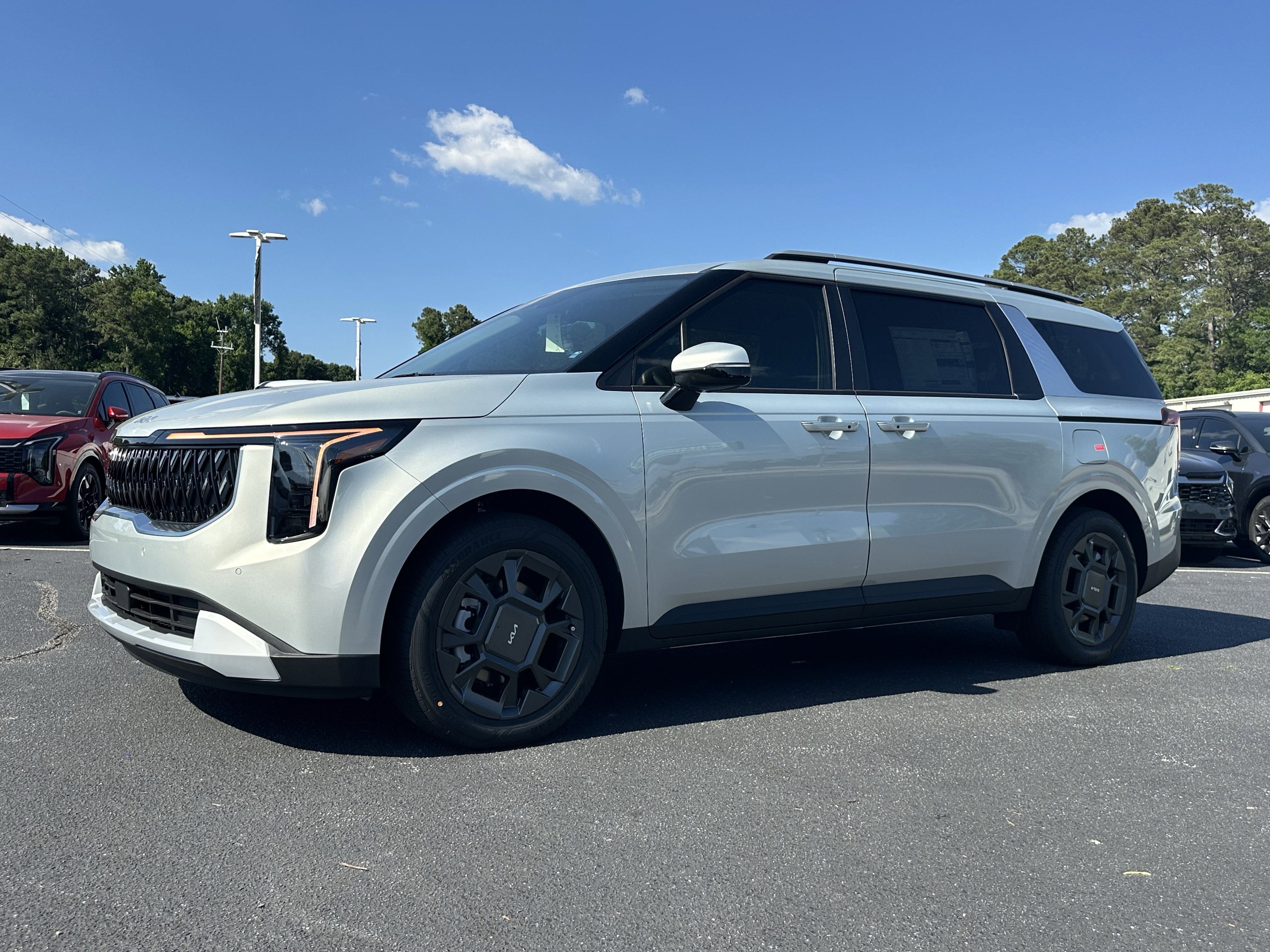 New 2026 Ivory Silver Kia EX image 4