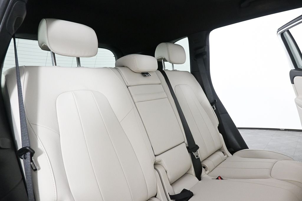 Used 2026 White Mercedes-Benz GLB 250 image 21