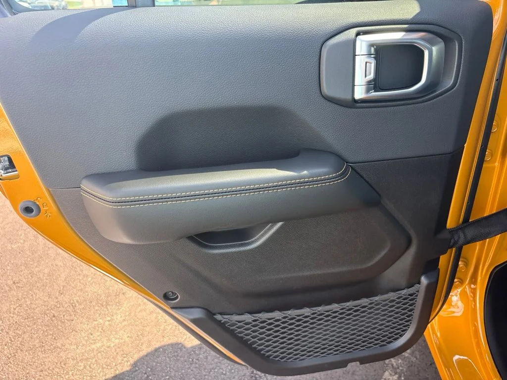 New 2026 Goldilocks Jeep Sahara image 24