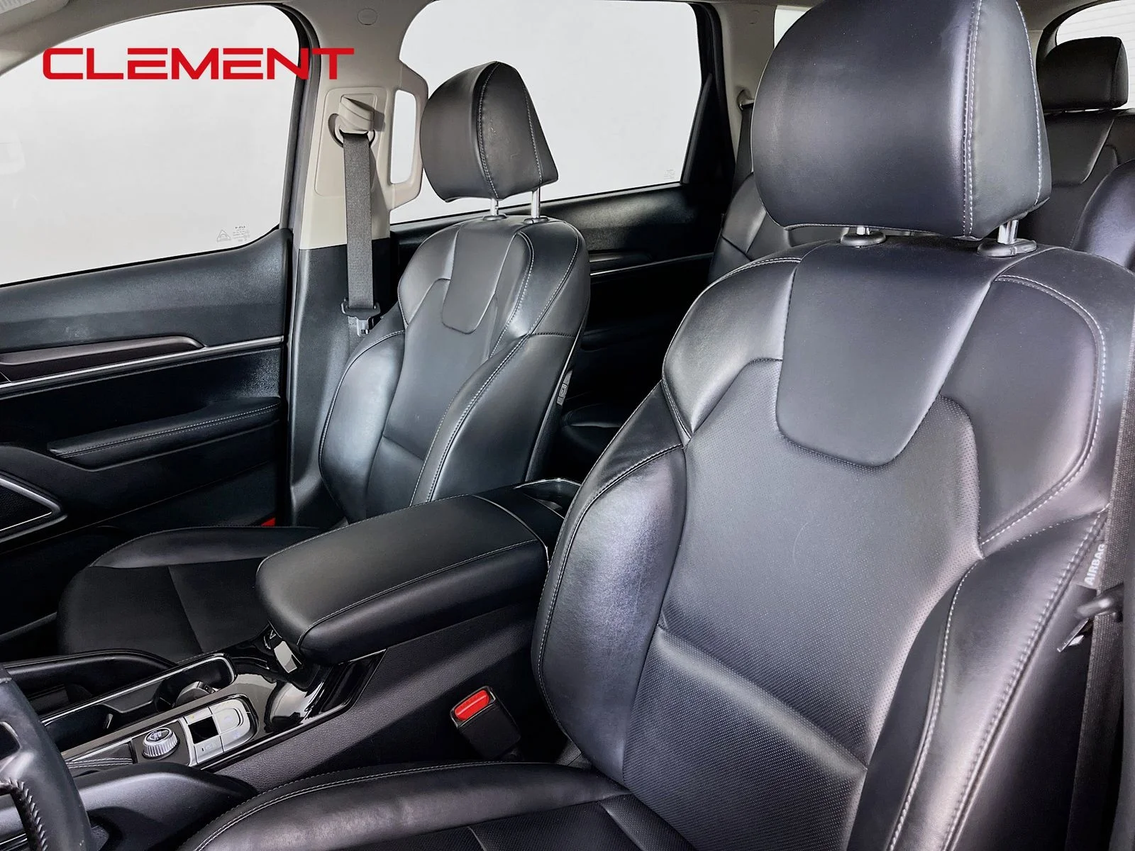 2024 Kia Telluride S - Photo 29
