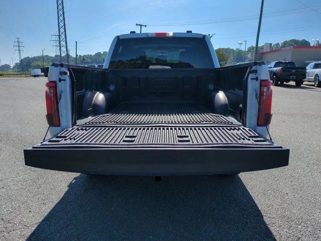Used 2025 White Ford XLT image 28