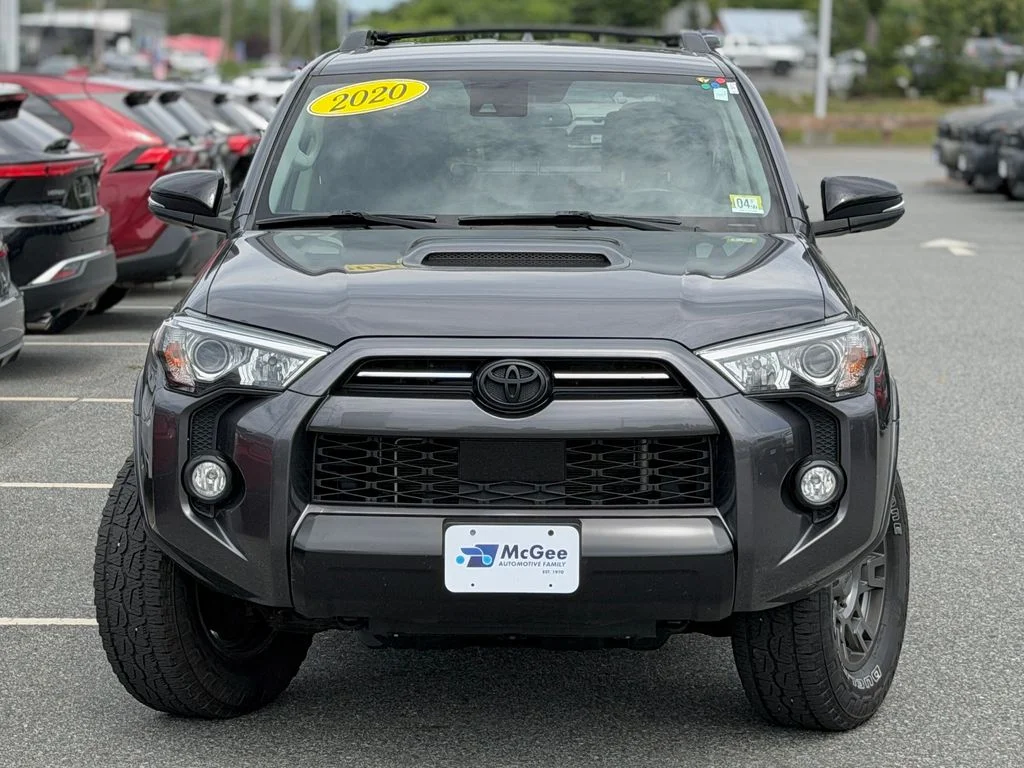 Used 2020 Gray Toyota Venture image 2
