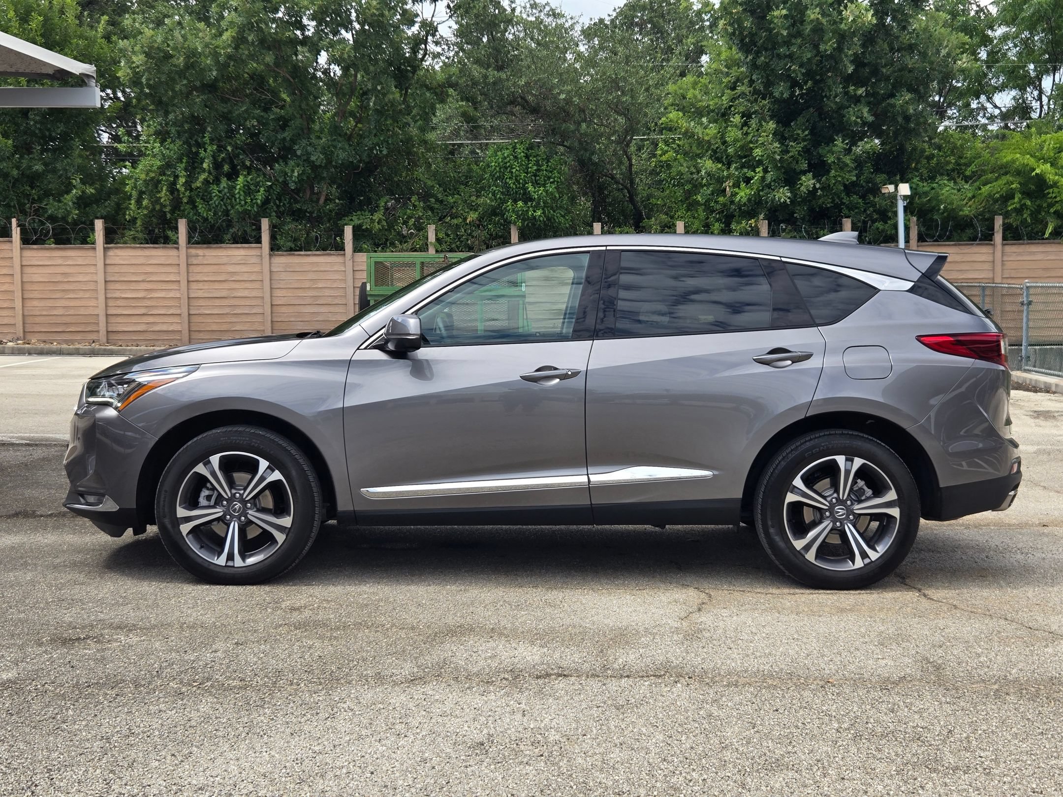 Used 2024 Liquid Carbon Metallic Acura with Advance Package image 6