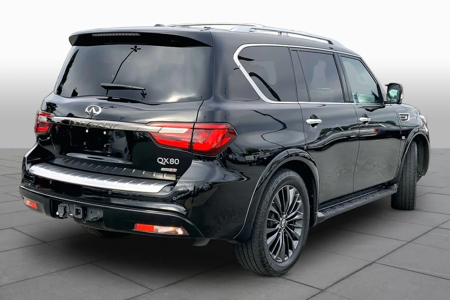 Used 2020 Black Obsidian INFINITI LUXE image 12