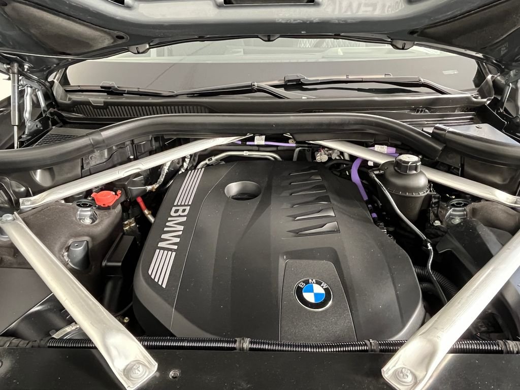 Used 2023 Gray BMW xDrive40i image 18