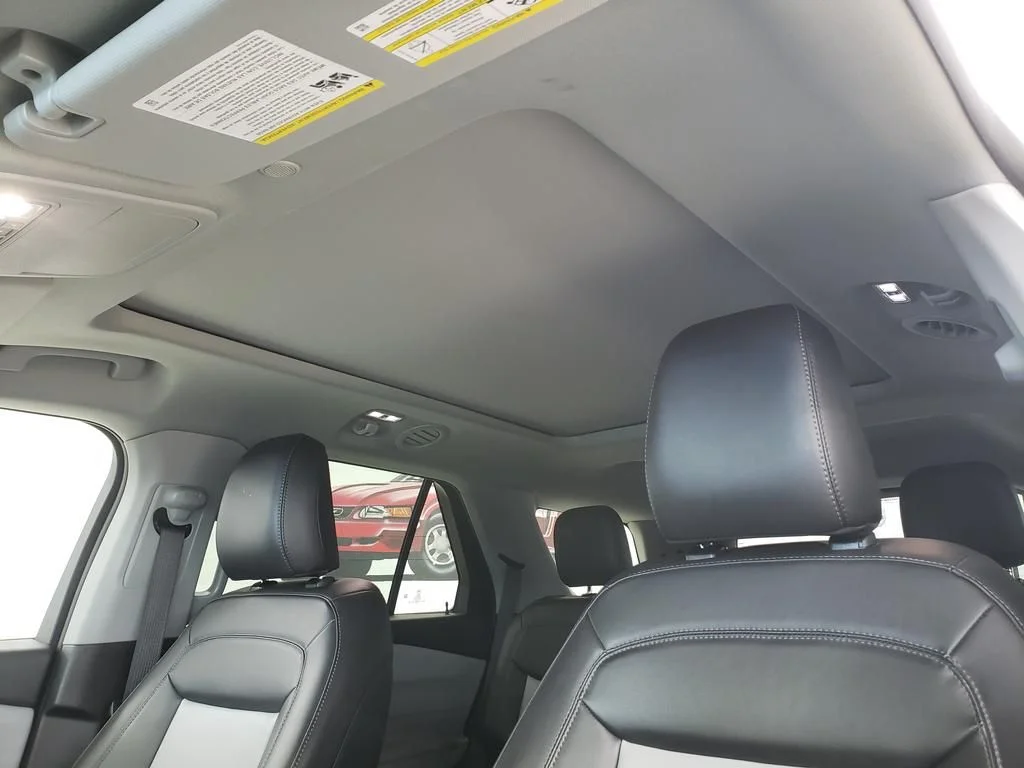 Certified Used 2024 White Metallic Ford XLT image 21