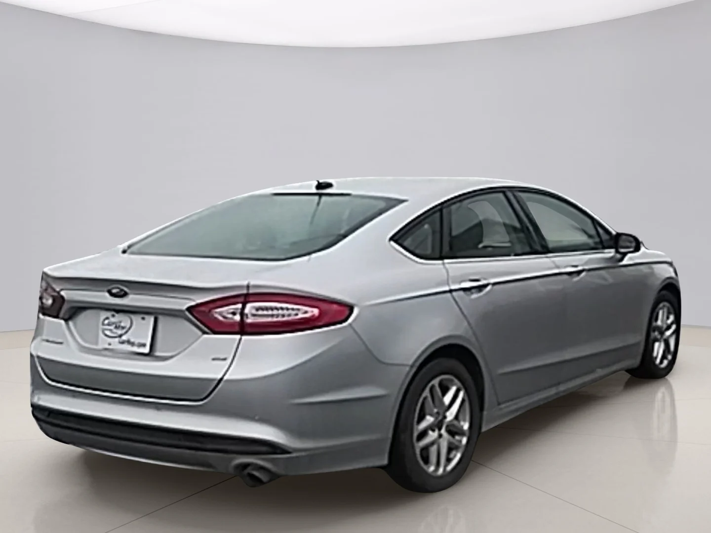Used 2016 Silver Ford SE image 5